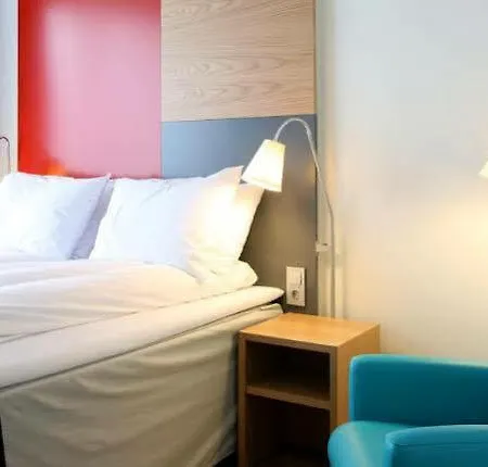 希尔科内斯多恩酒店 酒店 希尔科内斯